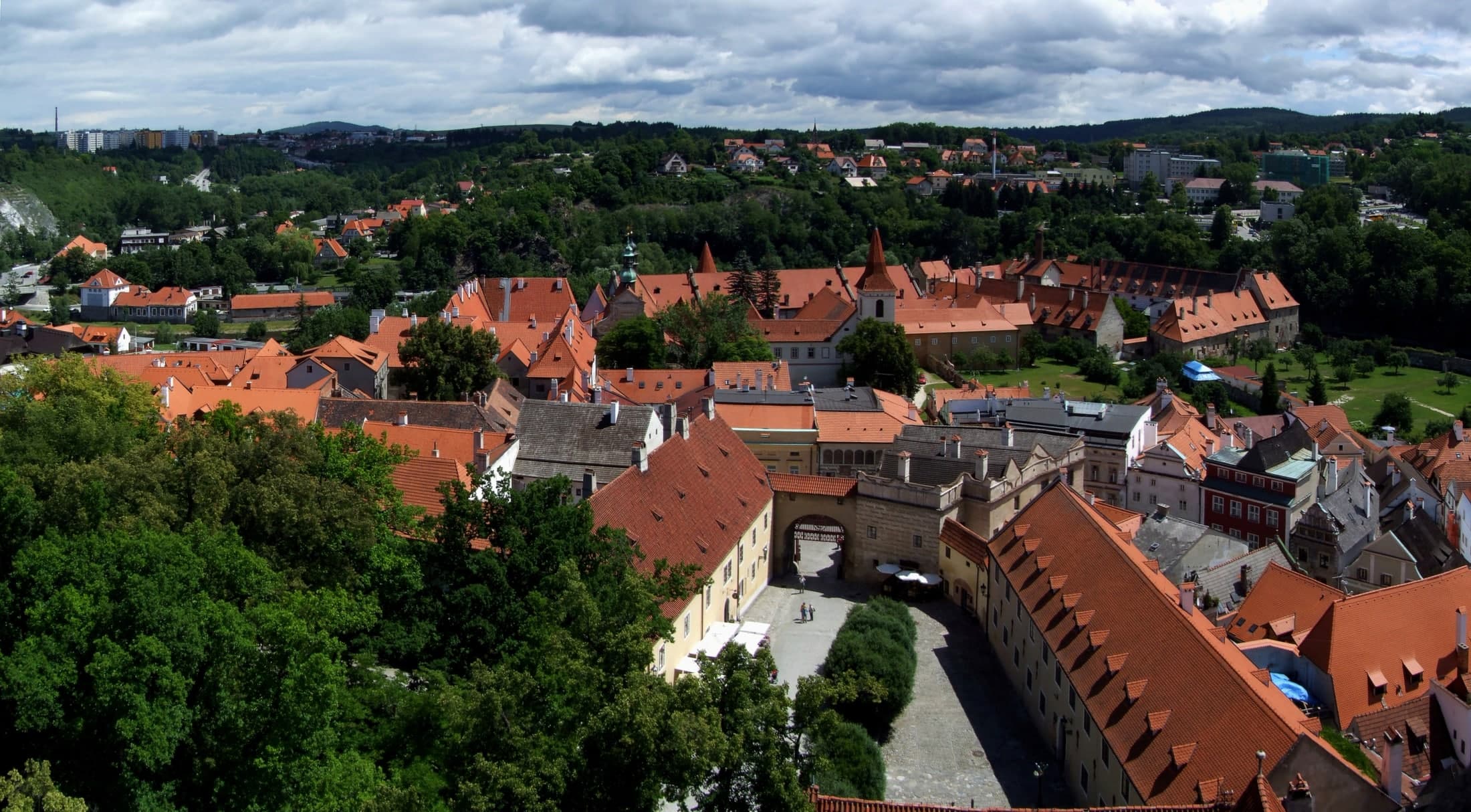 Český Krumlov’s red rooftops seen from the castle tower