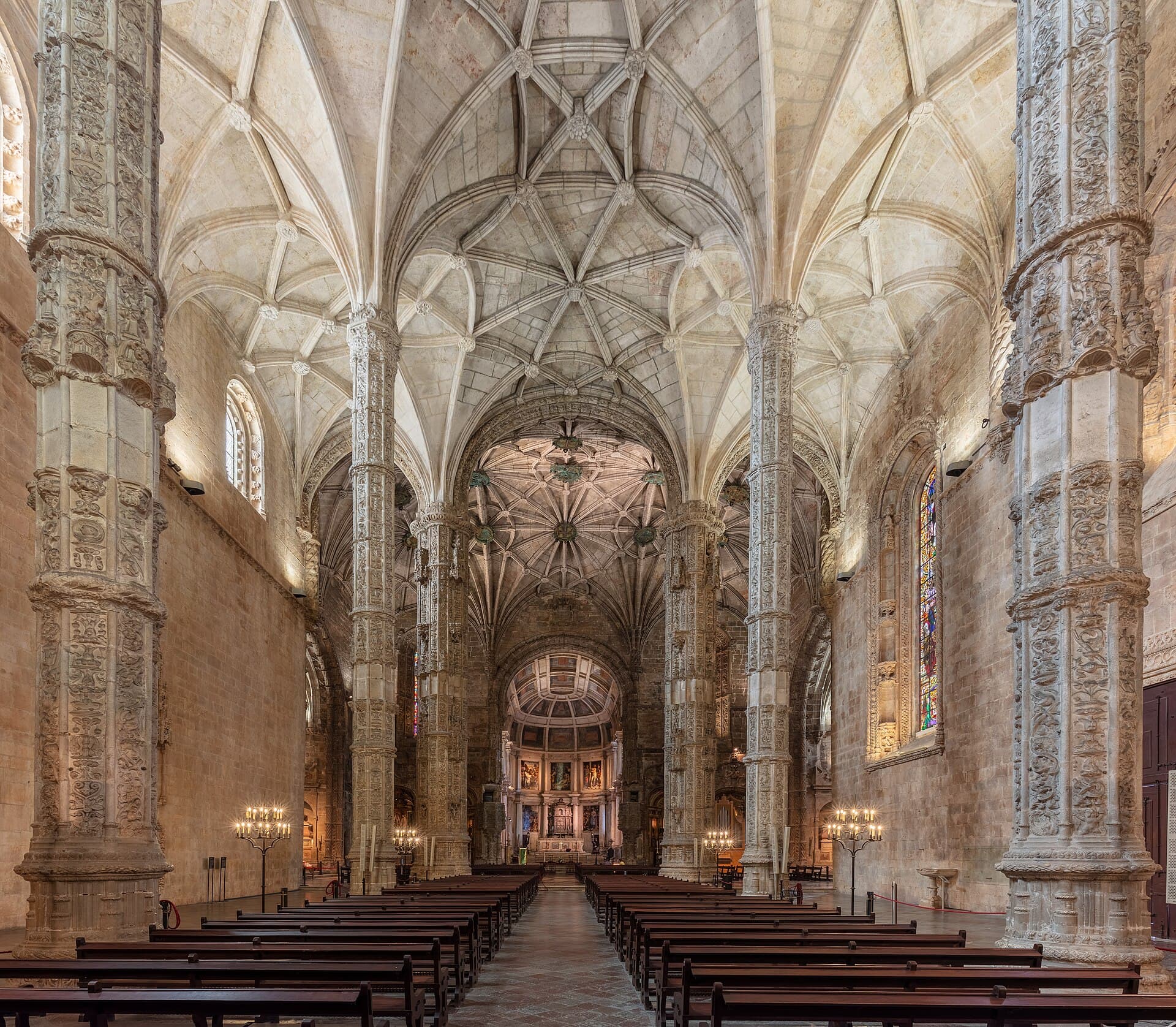 Manueline nave and vaulted ceiling inside the church of Jerónimos Monastery